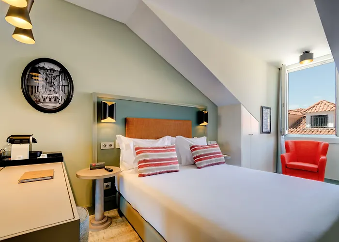 Hotel Vincci Baixa 4*